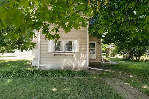 105 N 7th St, Cornell, IL 61319 photo 1