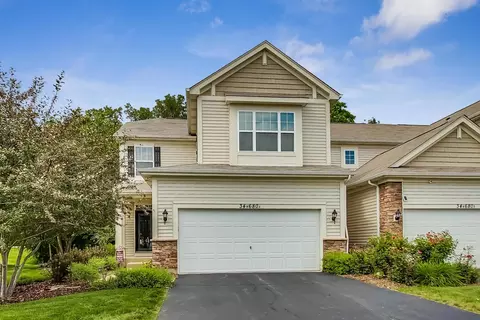 34 W680 Roosevelt Ave #A, Saint Charles, IL 60174