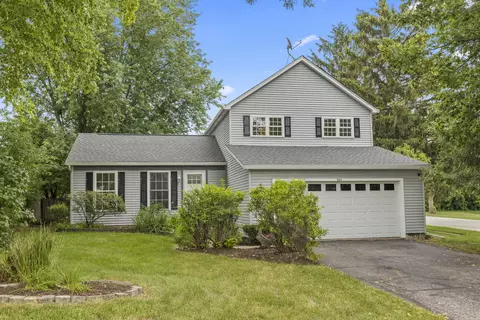 809 Montana Dr, Cary, IL 60013