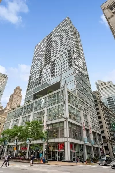 8 E Randolph St #2203, Chicago, IL 60601