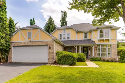 1069 Dearborn Ln, Vernon Hills, IL 60061