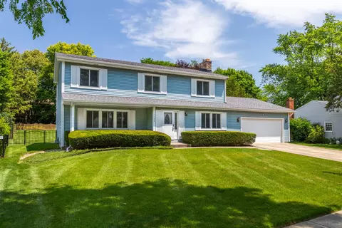 1108 Barcroft Ct, Naperville, IL 60540