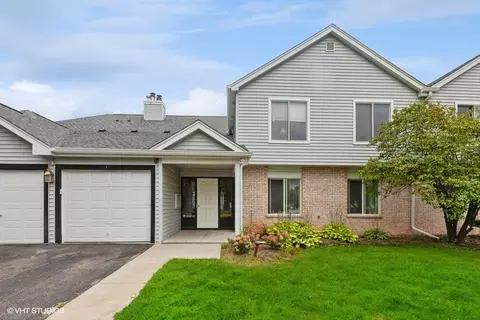 7050 Brighton Ct #101, Woodridge, IL 60517