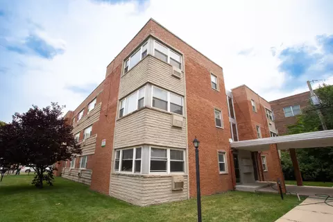 2405 W Balmoral Ave #1B, Chicago, IL 60645