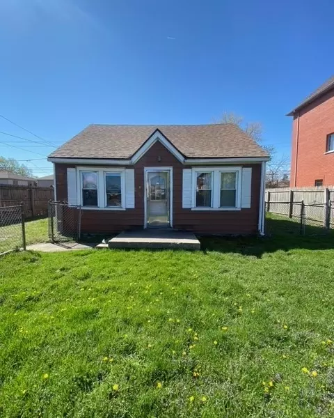 5915 W 87th St, Oak Lawn, IL 60453