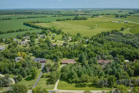 3710 E 2653 Rd, Sheridan, IL 60551