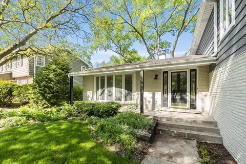 1570 Burning Trl, Wheaton, IL 60189 photo 3