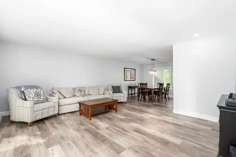 1570 Burning Trl, Wheaton, IL 60189 photo 13