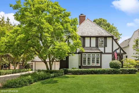 25 S Stough St, Hinsdale, IL 60521