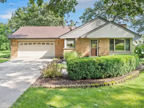 43 W820 Old Midlothian Rd, Elburn, IL 60119