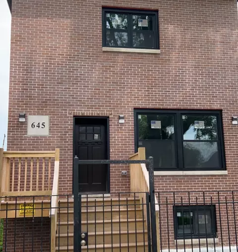 645 N Spaulding Ave, Chicago, IL 60624