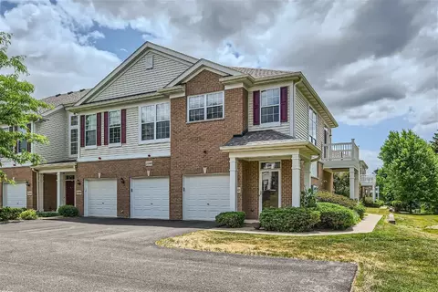 2962 Concord Ln, Wadsworth, IL 60083
