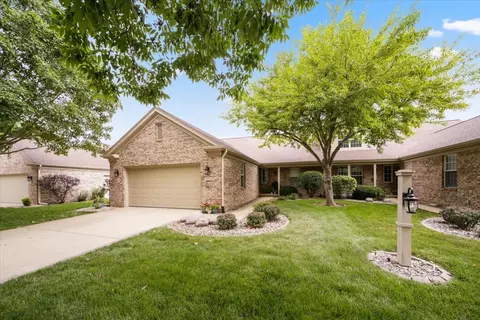 1605 Lakeside Dr #B, Champaign, IL 61821