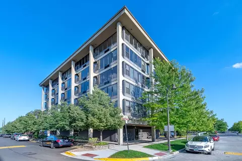 345 Eastgate Pl #408, Chicago, IL 60616