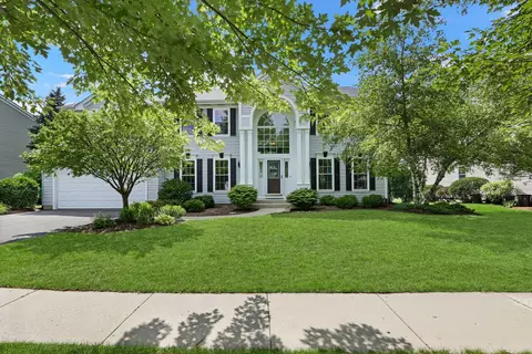 36872 N Deerview Dr, Lake Villa, IL 60046