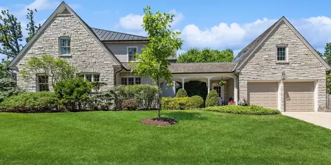 690 Greenview Pl, Lake Forest, IL 60045