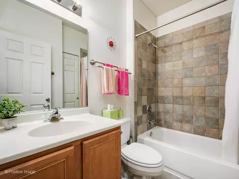 1314 W Grenshaw St #B, Chicago, IL 60607 photo 18
