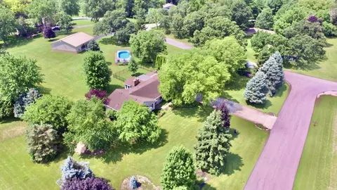163 Riverwood Dr, Oswego, IL 60543