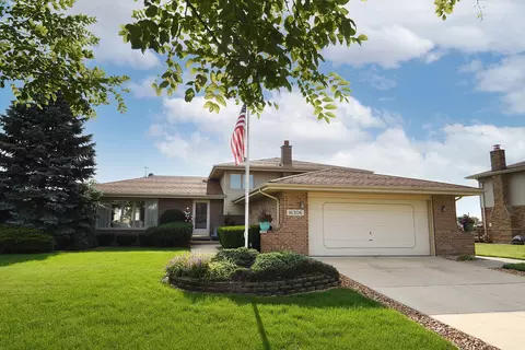 16306 Bormet Dr, Tinley Park, IL 60477
