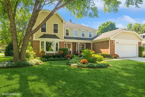 2004 N Brighton Pl, Arlington Heights, IL 60004