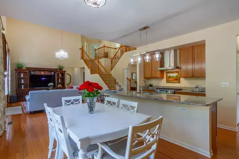 620 Donegal Dr, Elgin, IL 60124 photo 12