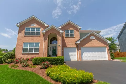 620 Donegal Dr, Elgin, IL 60124