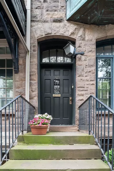 47 Elm St, Chicago, IL 60611 photo 4