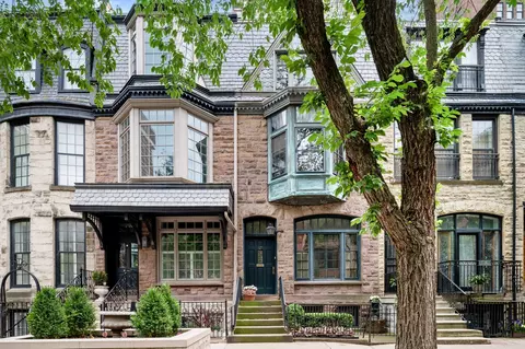 47 Elm St, Chicago, IL 60611 photo 2