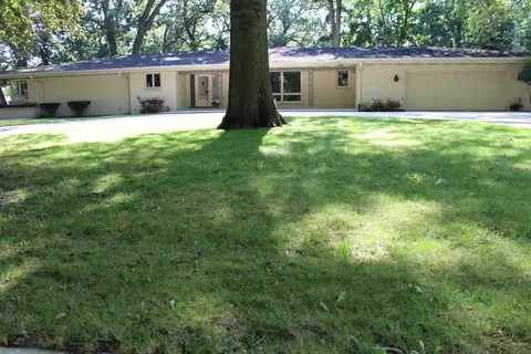 20 Chatham Cir, Kankakee, IL 60901 photo 2