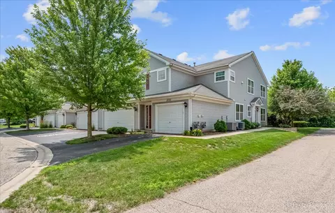 1312 Waverly Dr, Volo, IL 60020