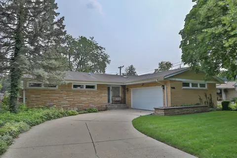 110 Scotdale Rd, La Grange Park, IL 60526