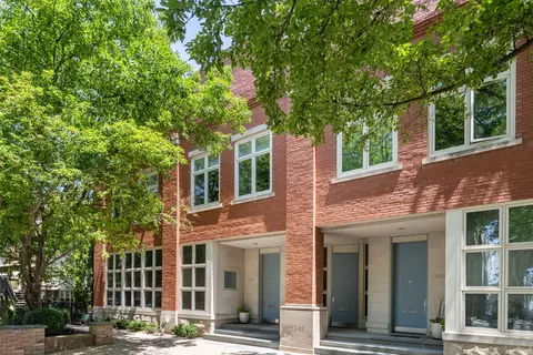 2041 N Magnolia Ave #A, Chicago, IL 60614