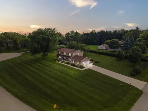 43 W151 Chateaugay Ln, Elburn, IL 60119