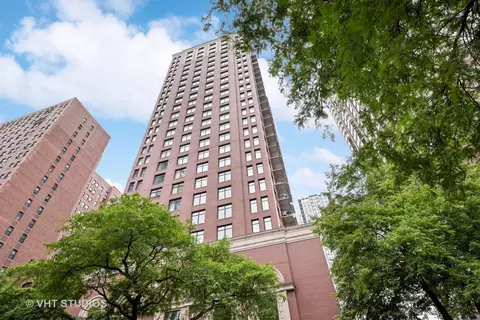 1122 N Dearborn St #21G, Chicago, IL 60610