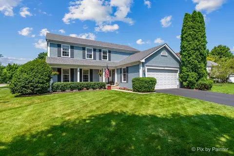 701 Foxfield Ct, Saint Charles, IL 60174
