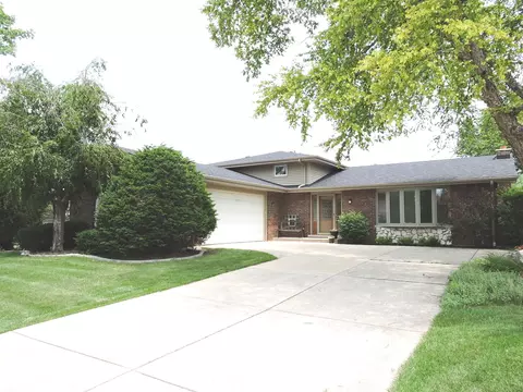 15435 Sunset Ridge Dr, Orland Park, IL 60462