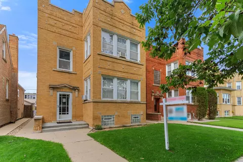 5238 W Melrose St, Chicago, IL 60641