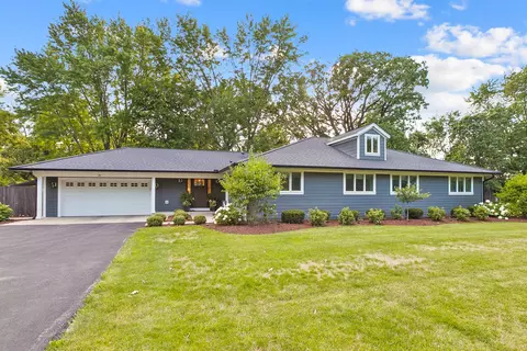 20 W Lyncliff Dr, Oswego, IL 60543