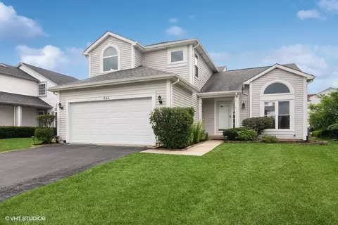 1936 Nutmeg Ln, Naperville, IL 60565
