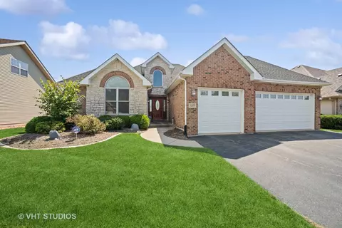 1035 Redbud Ave, Beecher, IL 60401 photo 2