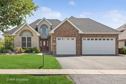 1035 Redbud Ave, Beecher, IL 60401
