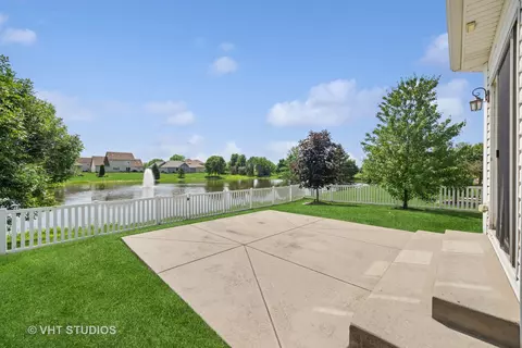 1035 Redbud Ave, Beecher, IL 60401 photo 4