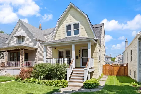 3653 N Sawyer Ave, Chicago, IL 60618