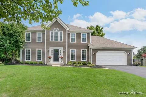 2004 Yellowstar Ct, Naperville, IL 60564