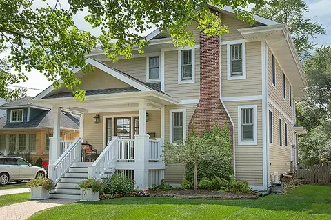 264 Sunset Ave, Glen Ellyn, IL 60137