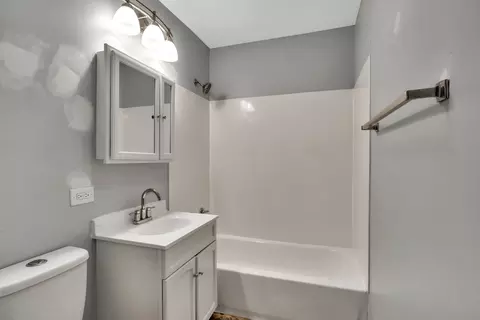 3703 Anne St, Mchenry, IL 60050 photo 9