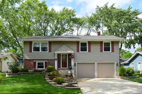 1360 Newcastle Ln, Hoffman Estates, IL 60169
