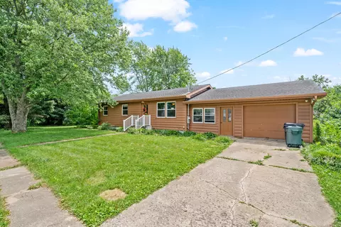 130 E Sor Gate, Lee, IL 60530 photo 2