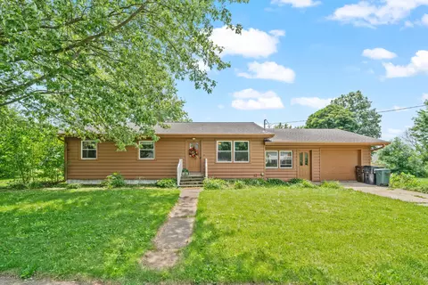 130 E Sor Gate, Lee, IL 60530