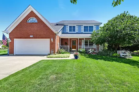 217 Rosewood Ct, Westmont, IL 60559